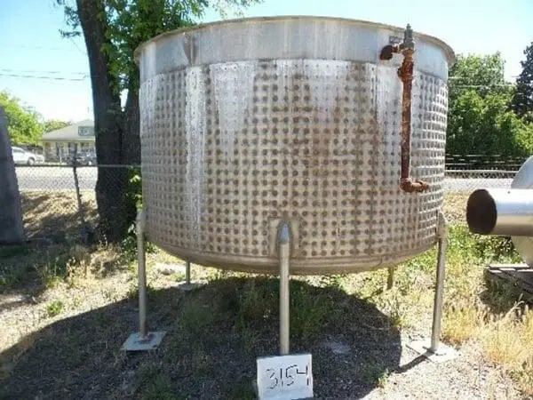 2,300 gallon Will Flow Corp., Jacketed Tank