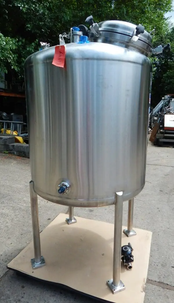 250 gallon T&C Stainless, tank, all 316L SS - Image 2